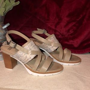 Johnston &Murphy Kayla Multi cork -Size 7 NWT